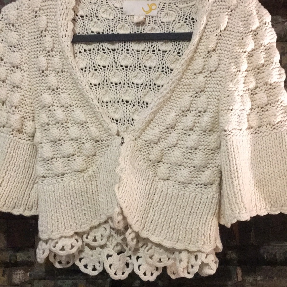 Cropped sweater top